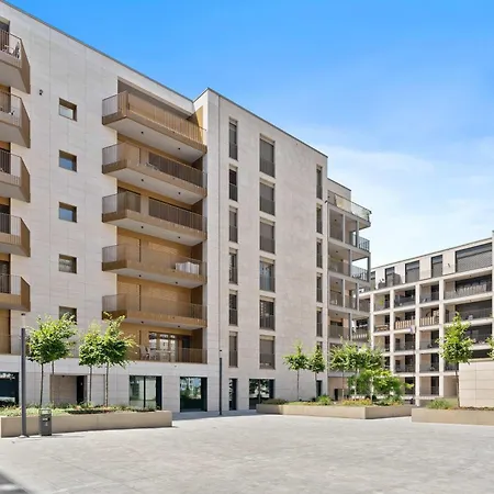 Modern Gasperich Near Cloche Dor * Luxemburgo